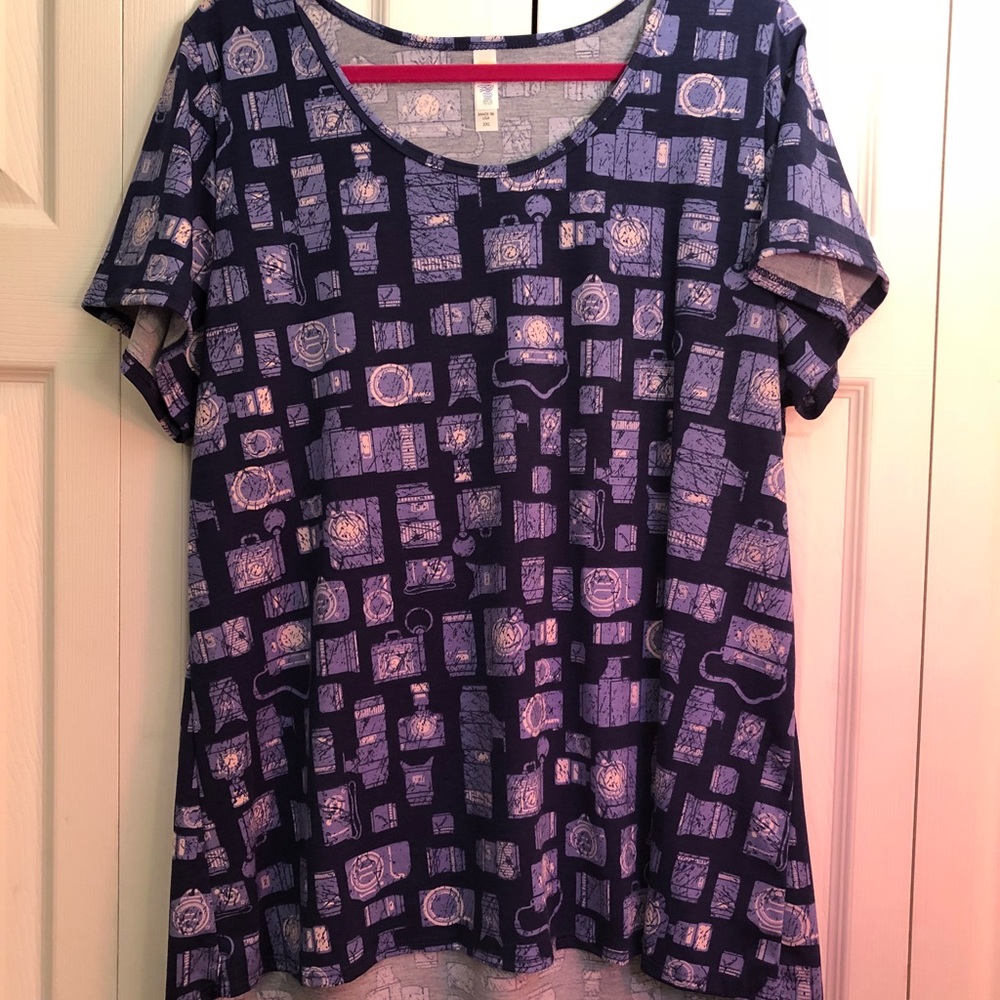 Lularoe classic tee camera print